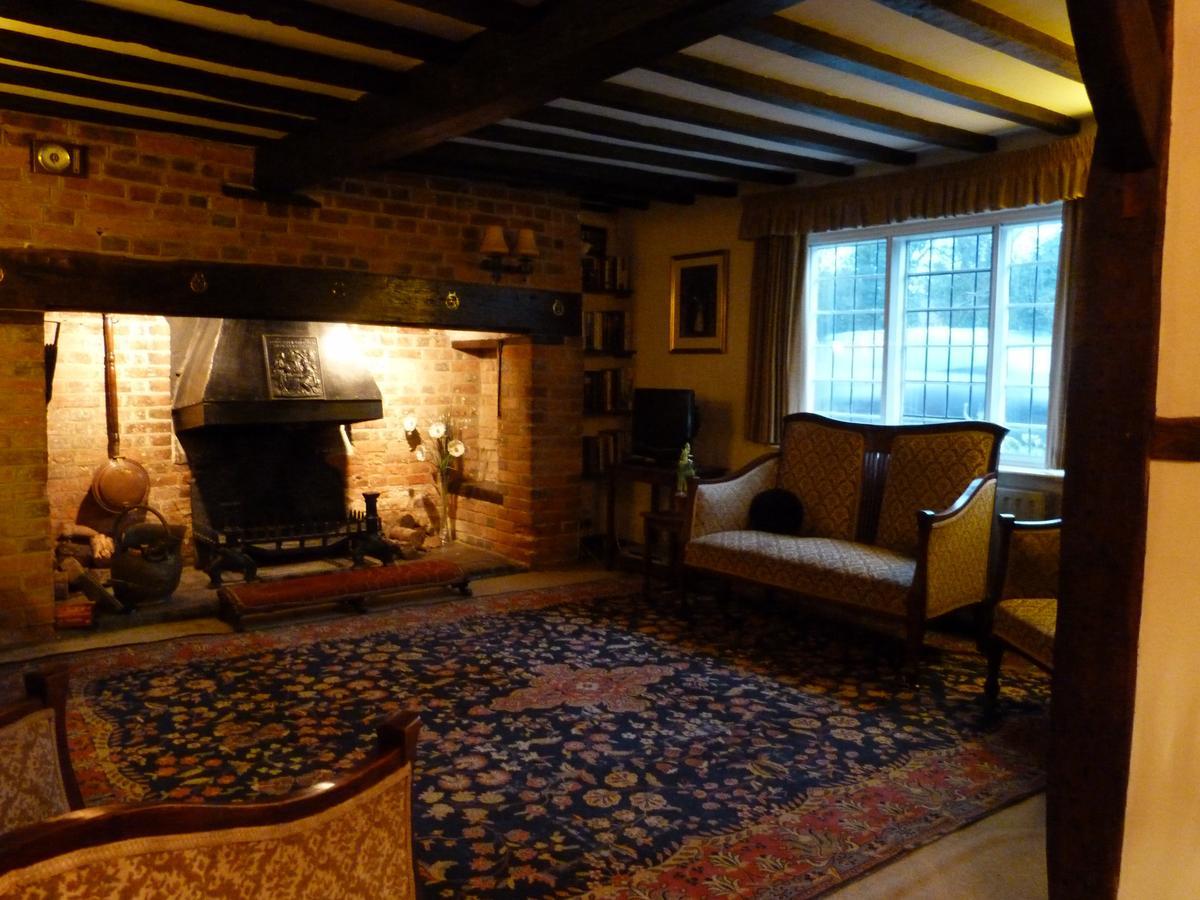 Tudor Cottage Ashford  Exterior photo
